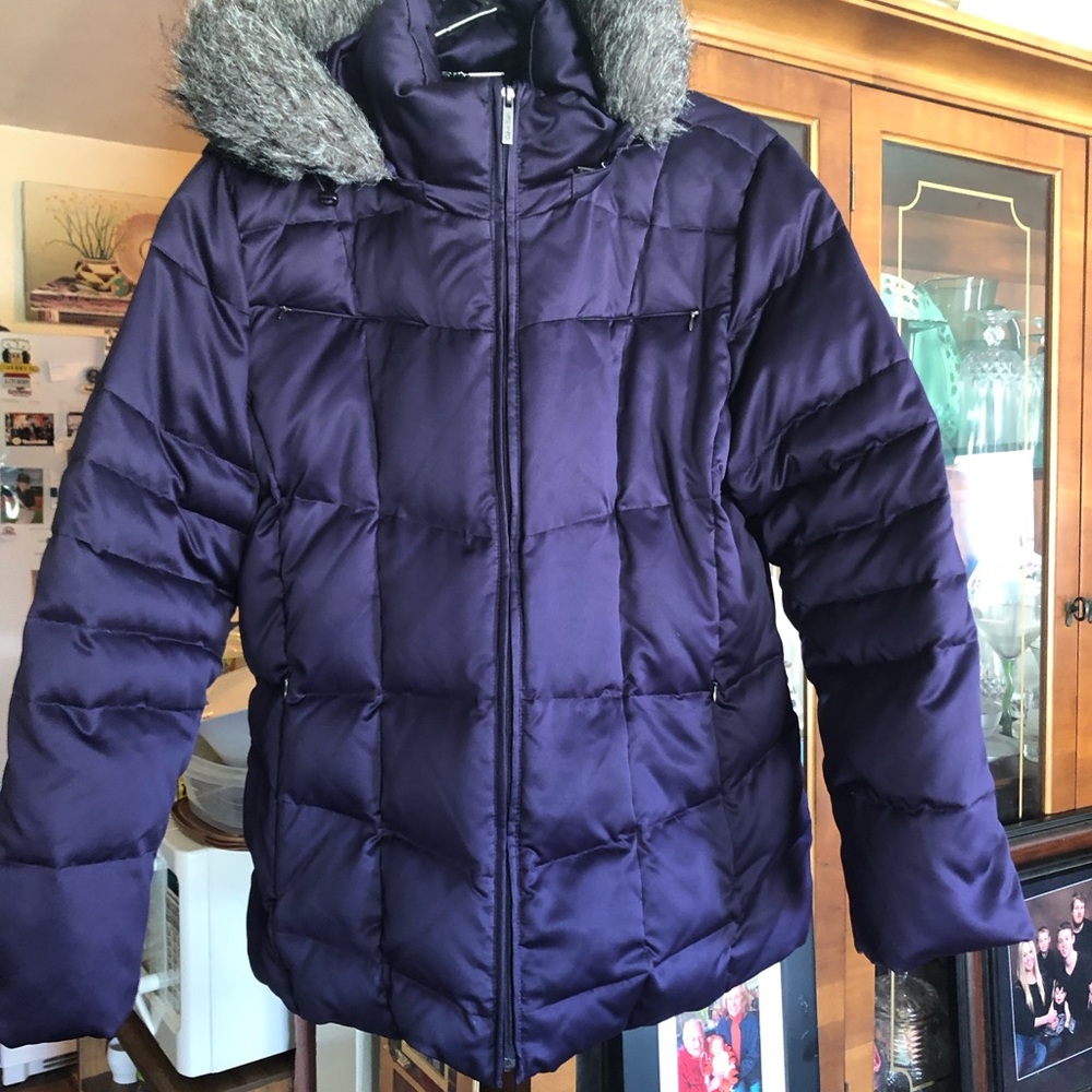 1990s Calvin Klein down winter coat in purple size extra large.